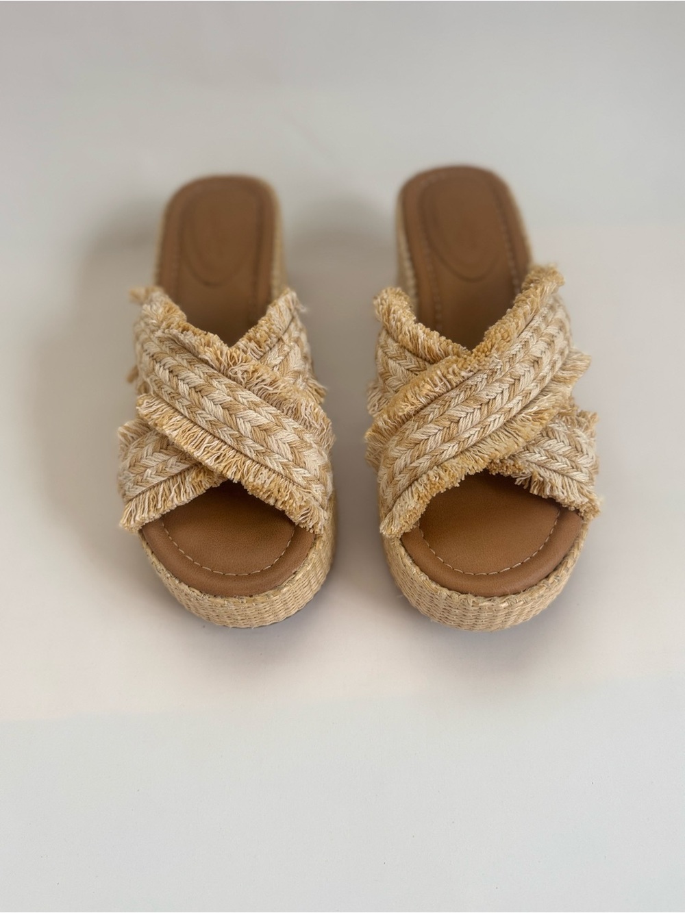 Universal Thread Neutral Straw/Raffia Crisscross Platform Slide Sandals - 8.5
